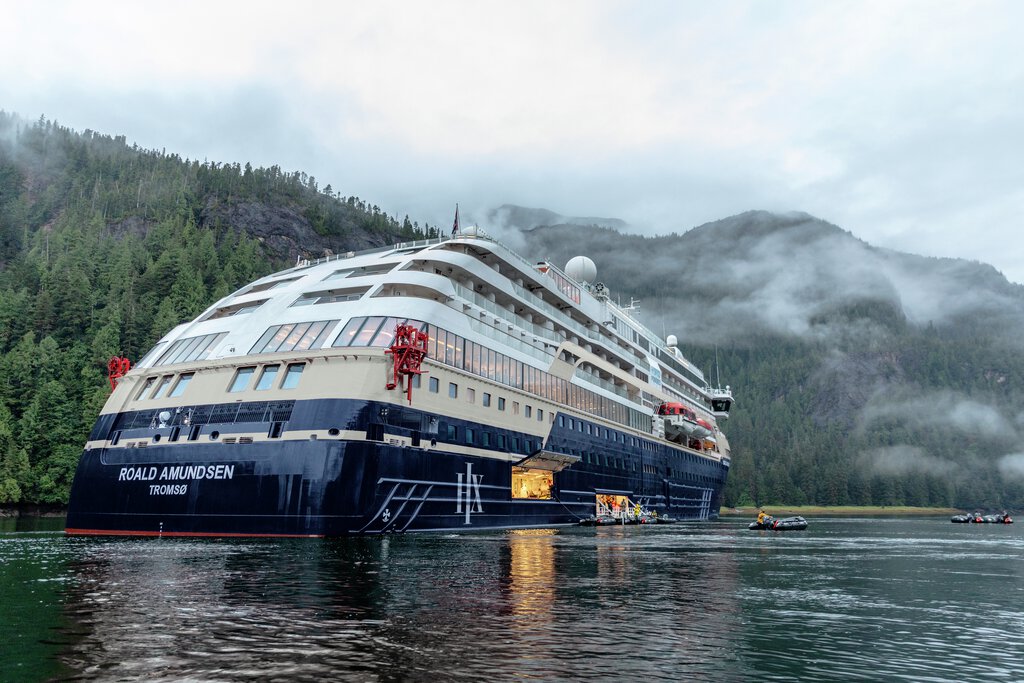 Thomas Tischler Reisen HX Schiff