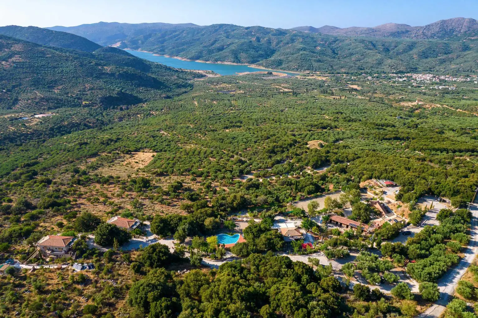 Thomas Tischler Reisen Kreta VelaniCountryHoujse View lake 2