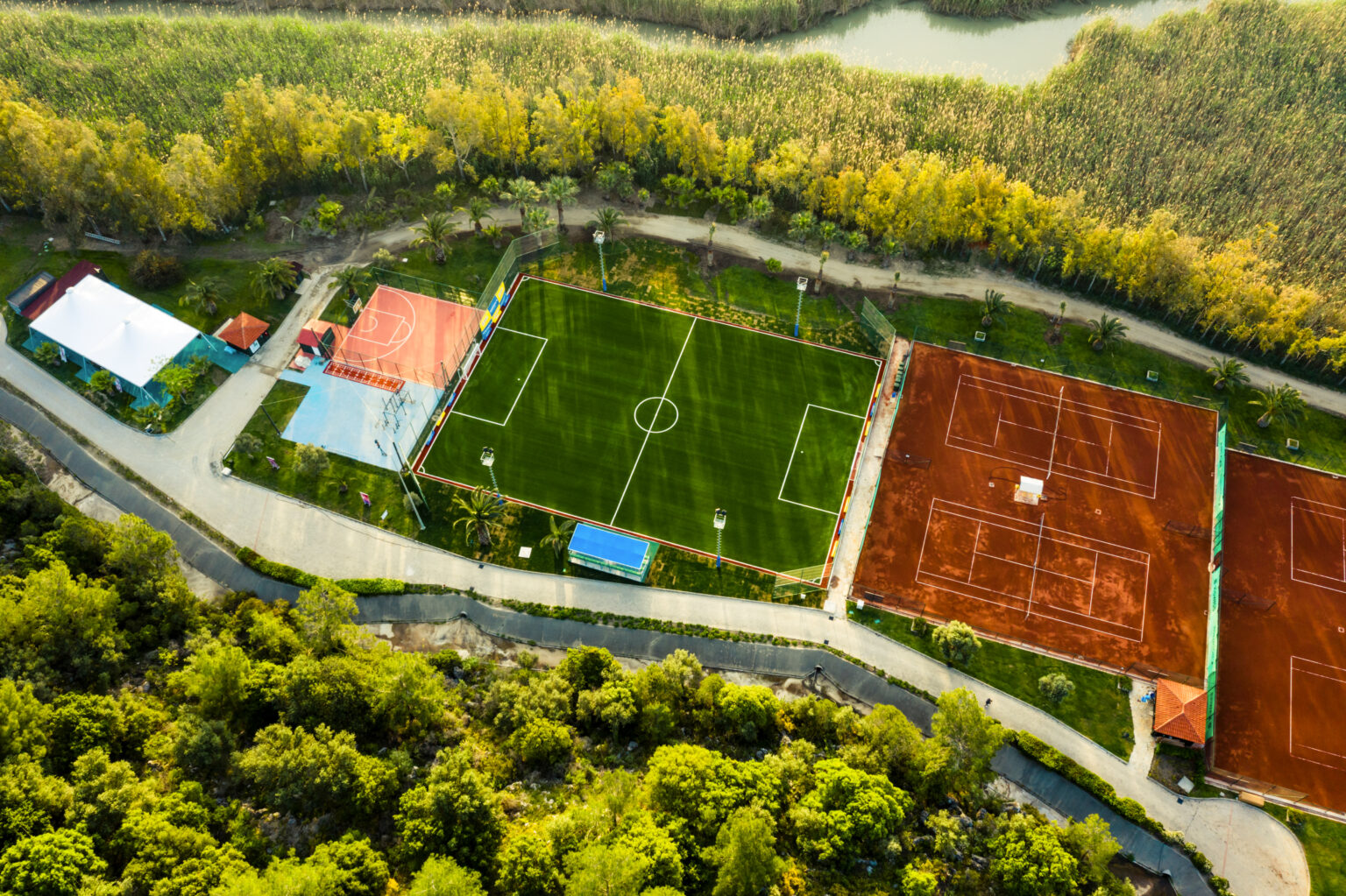 Thomas Tischler Reisen Robinson Sportplatz