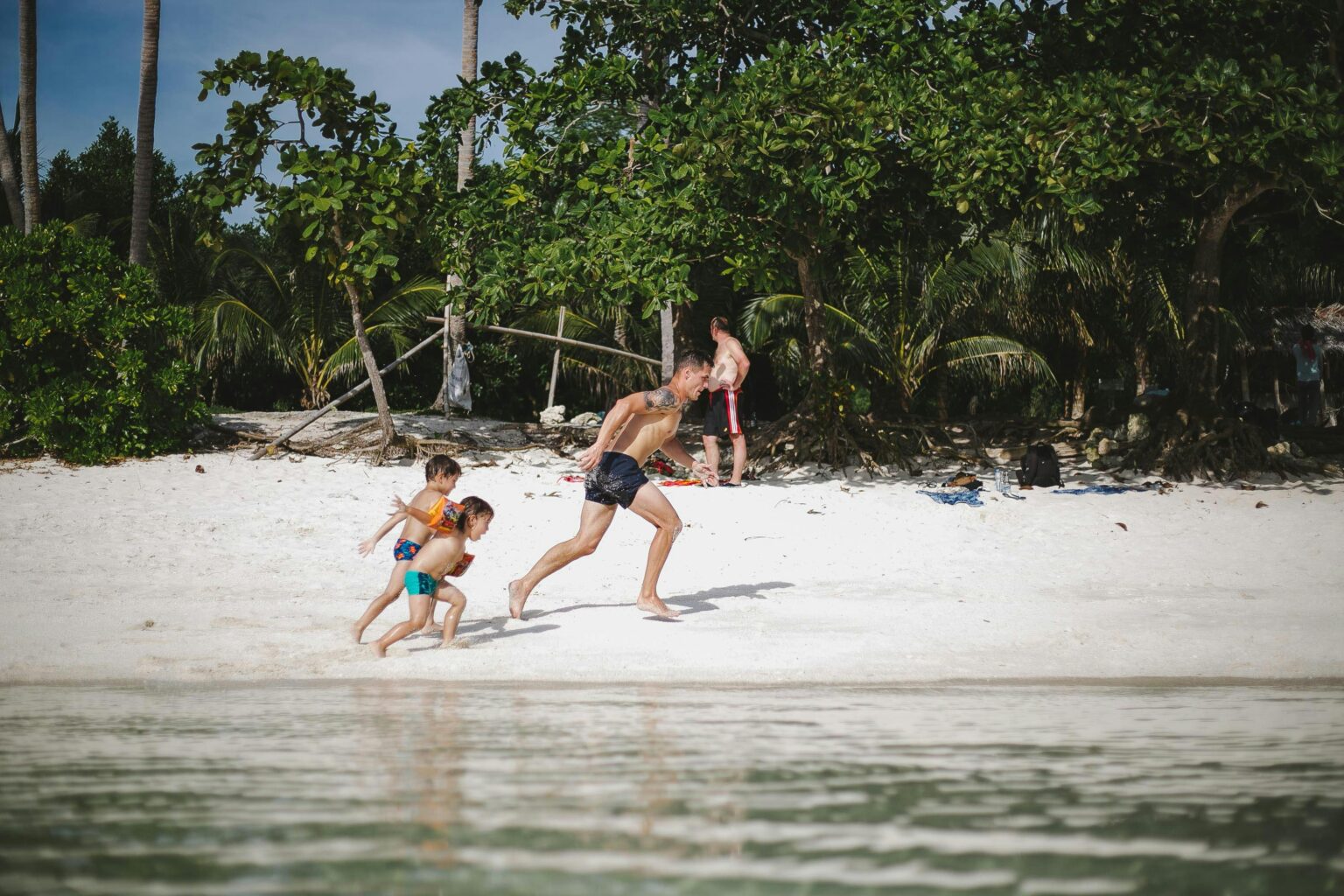 Thomas Tischler Reisen Thailand Familie Strand